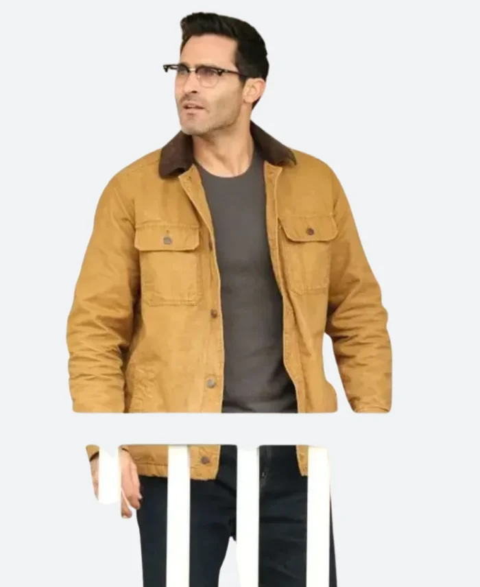 Superman And Lois S02 Clark Kent Jacket Actor Image
